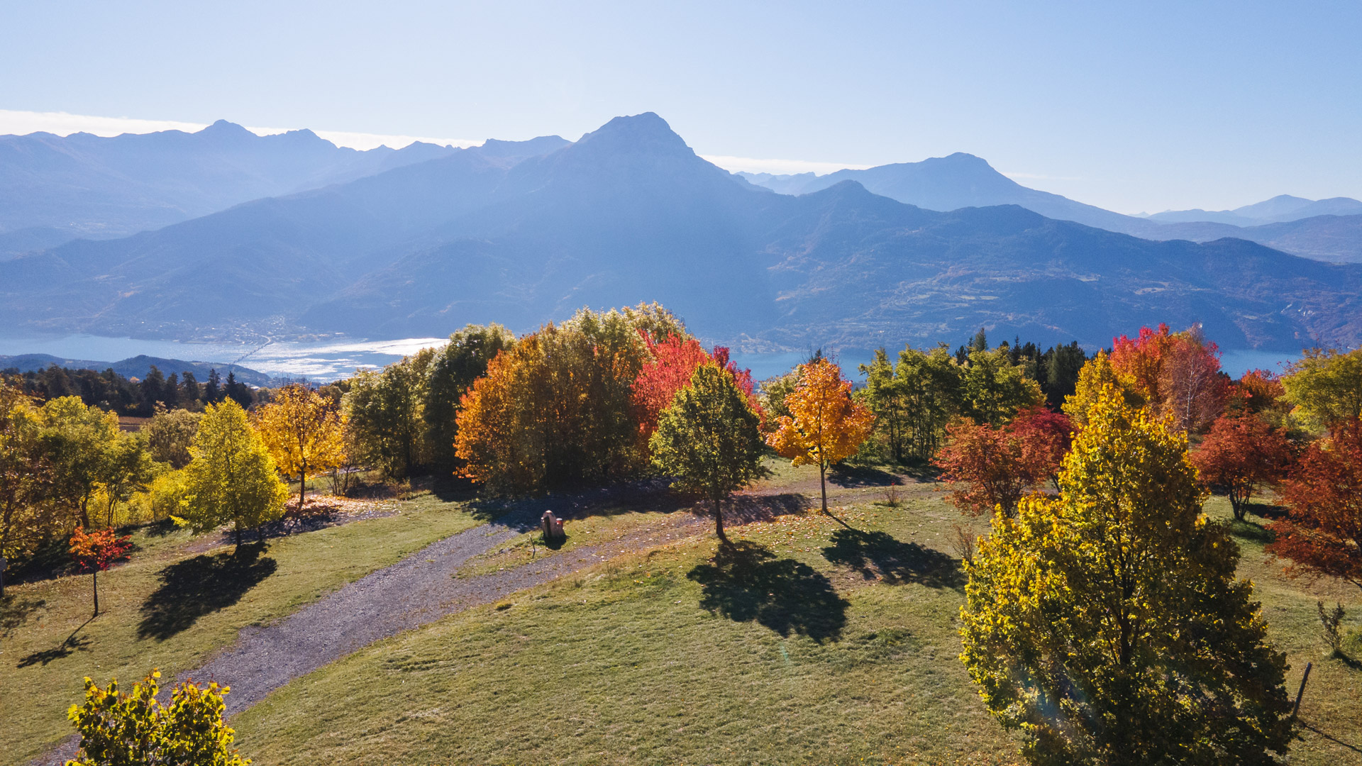 vue drone lac Serre-Ponçon